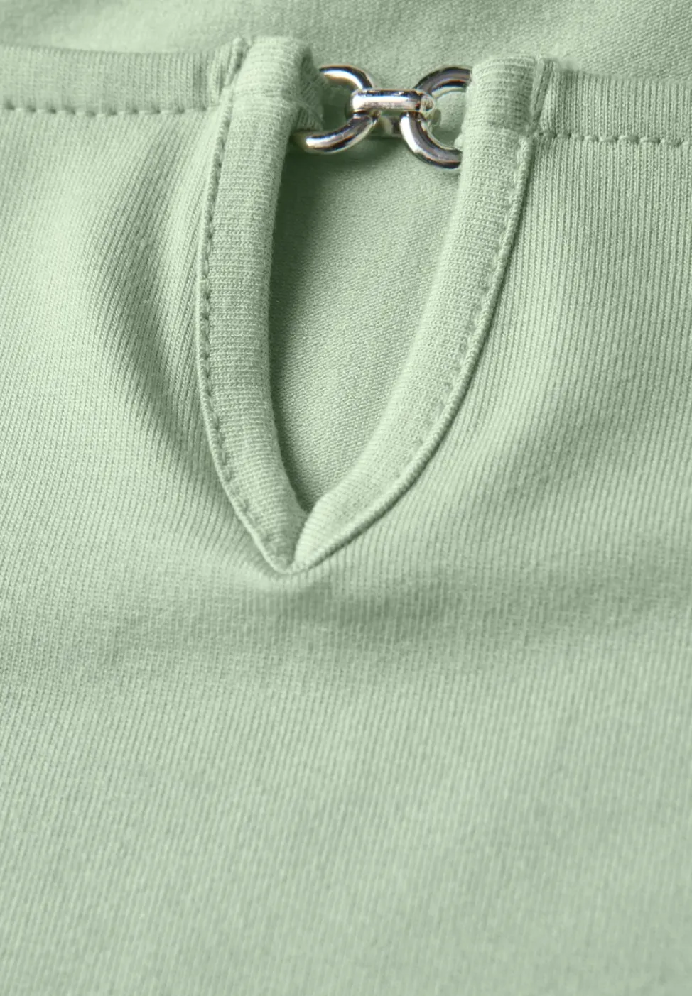 Shirt mit Cut-Out