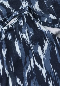 Shirt mit Cut-Out Details