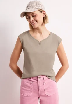 Shirt mit gerundetem V-Ausschnitt