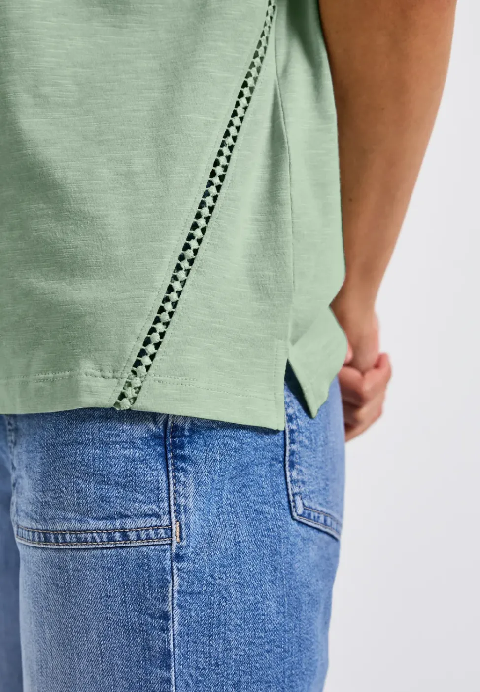 Shirt mit Häkeldetails