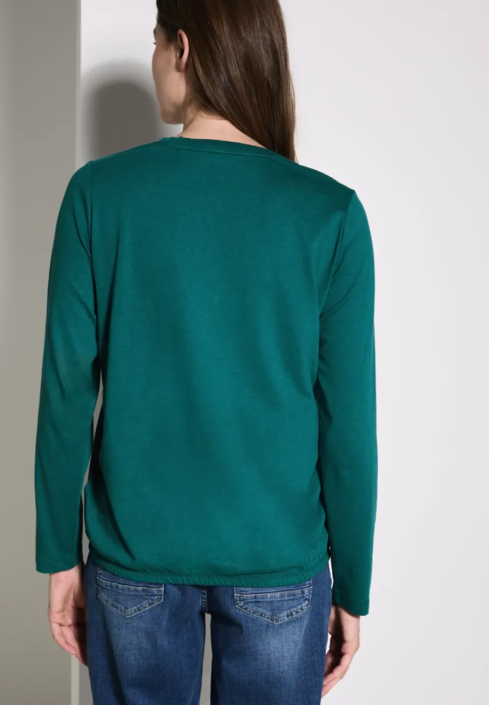 Shirt mit Knoten am Saum