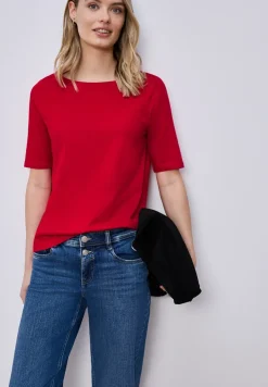 Shirt mit U-Boot-Ausschnitt