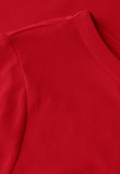 Shirt mit U-Boot-Ausschnitt