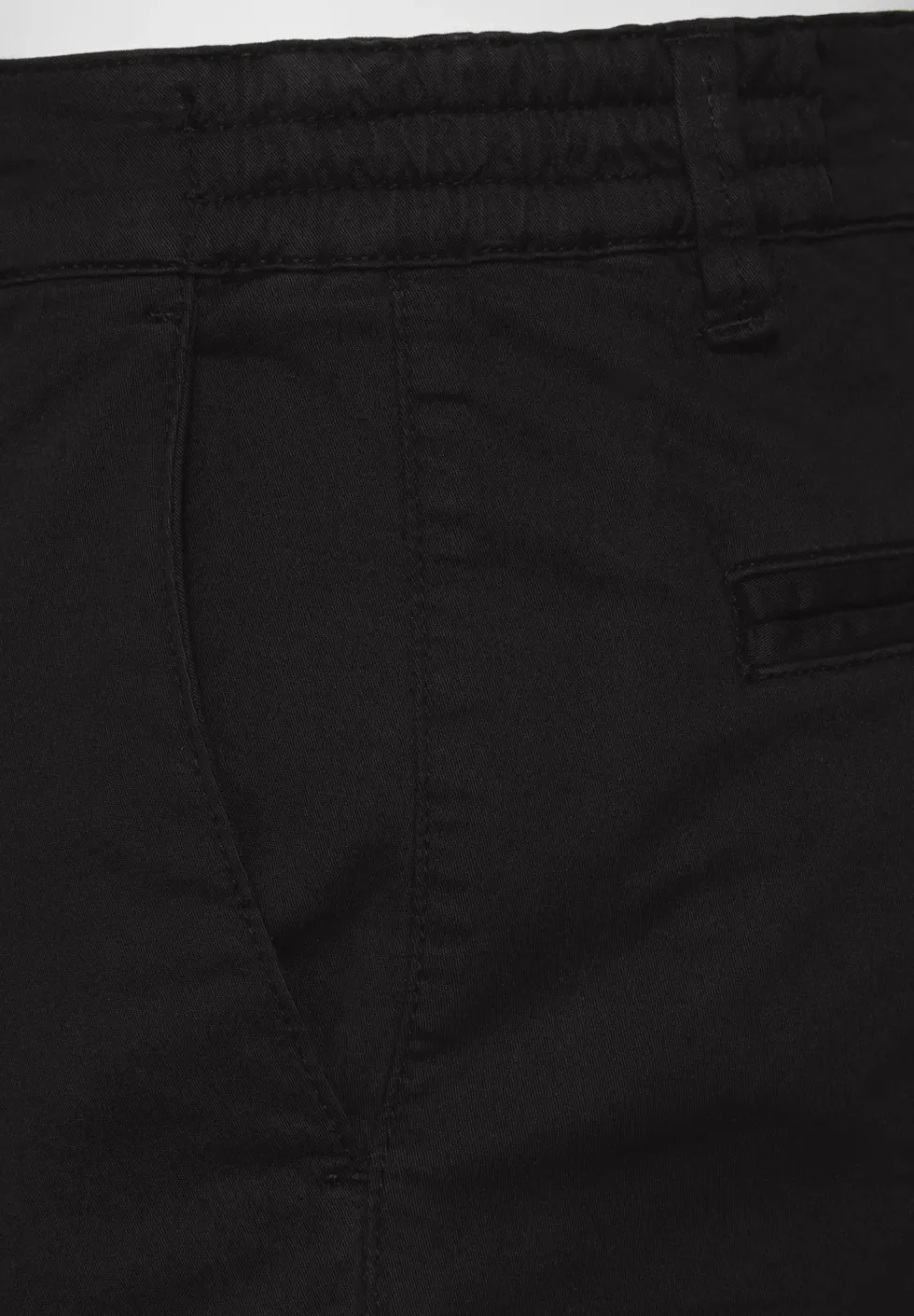 Slim Leg Chino mit Stretchbund