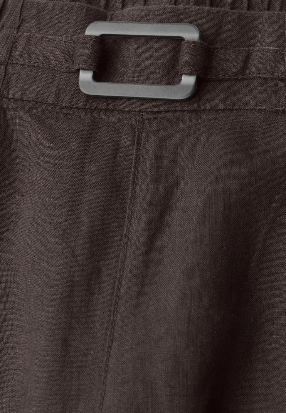 Slim Leg Hose aus Leinen mit Schnalle