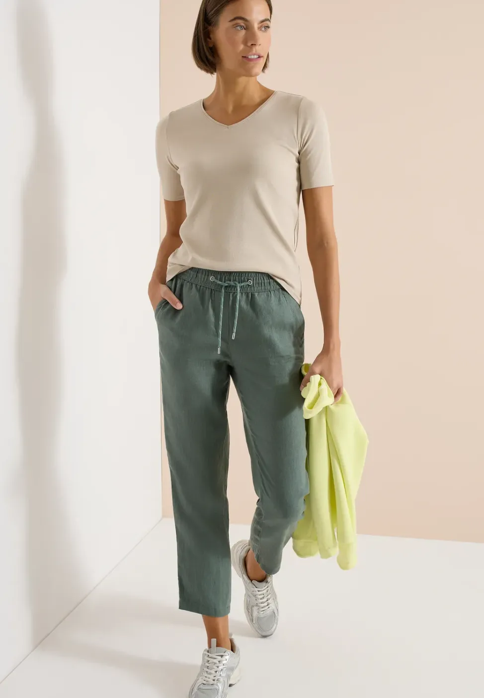 Slim Leg Hose aus Leinen im Casual Fit