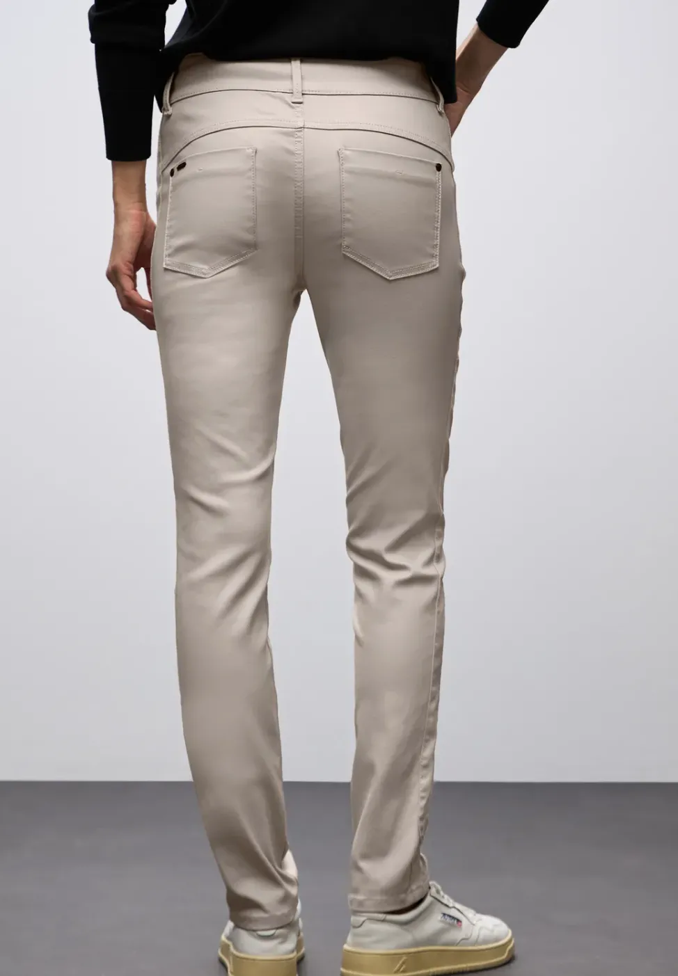 Slim Fit Coated Hose