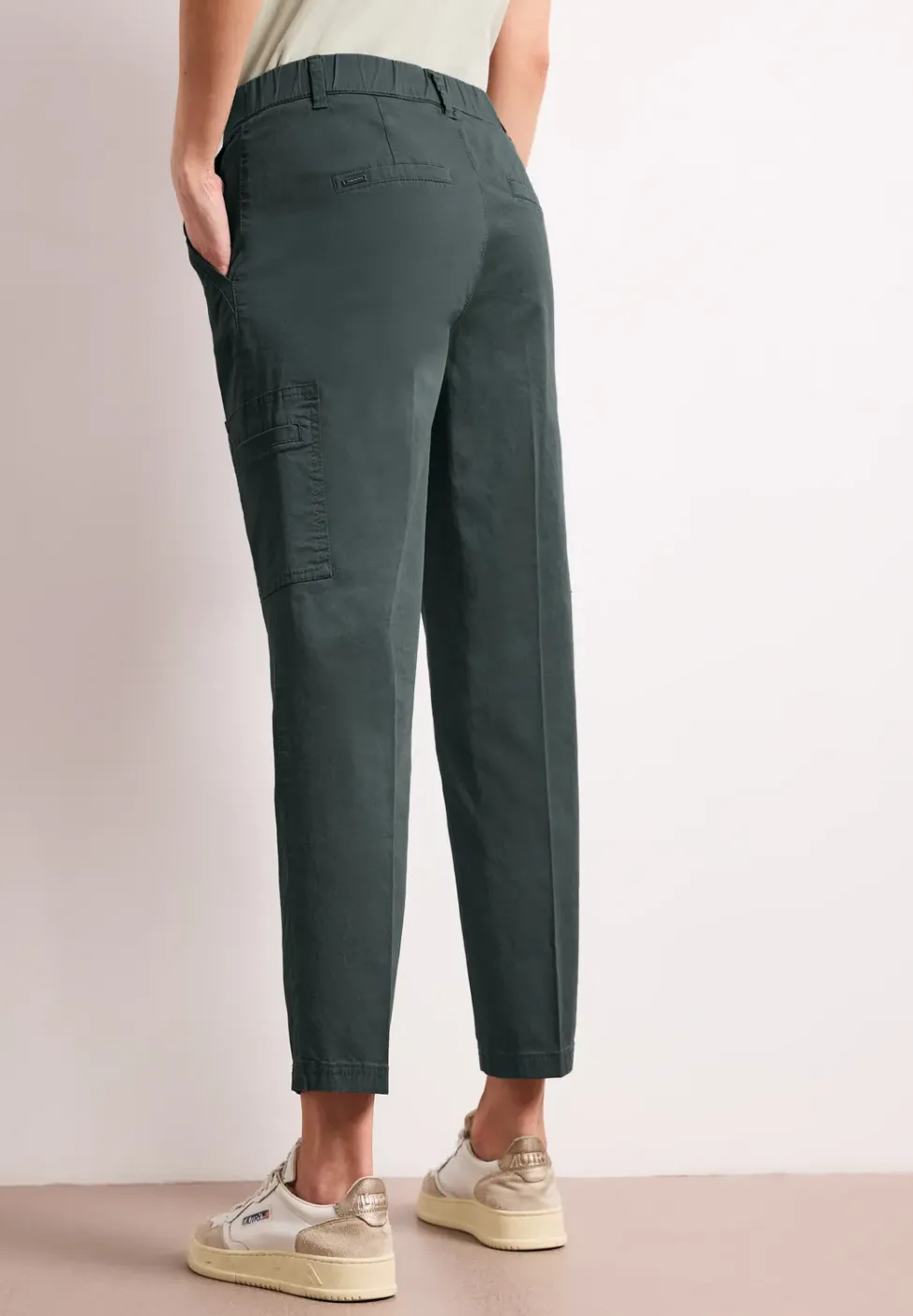 Slim Leg Chino mit Taschen im Cargo-Look