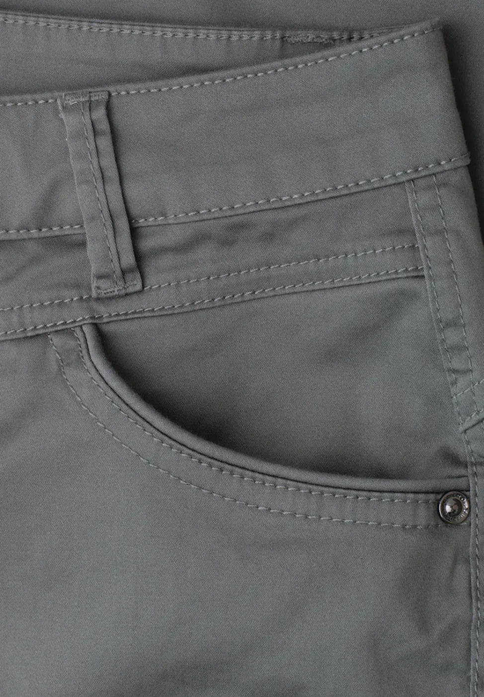 7/8 Slim Leg Hose im Satin-Look
