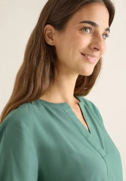 Split Neck Bluse