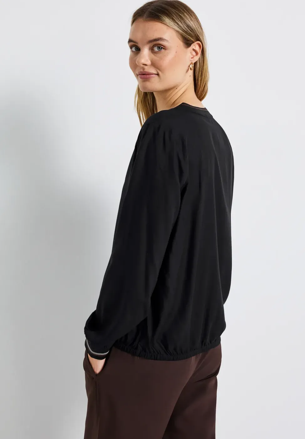 Split Neck Bluse mit Tape