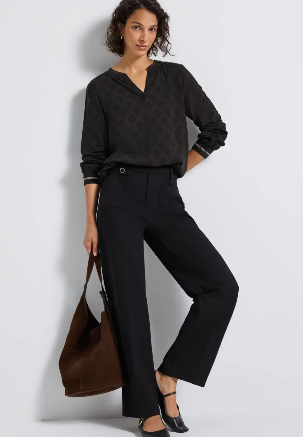 Split Neck Bluse mit Tape