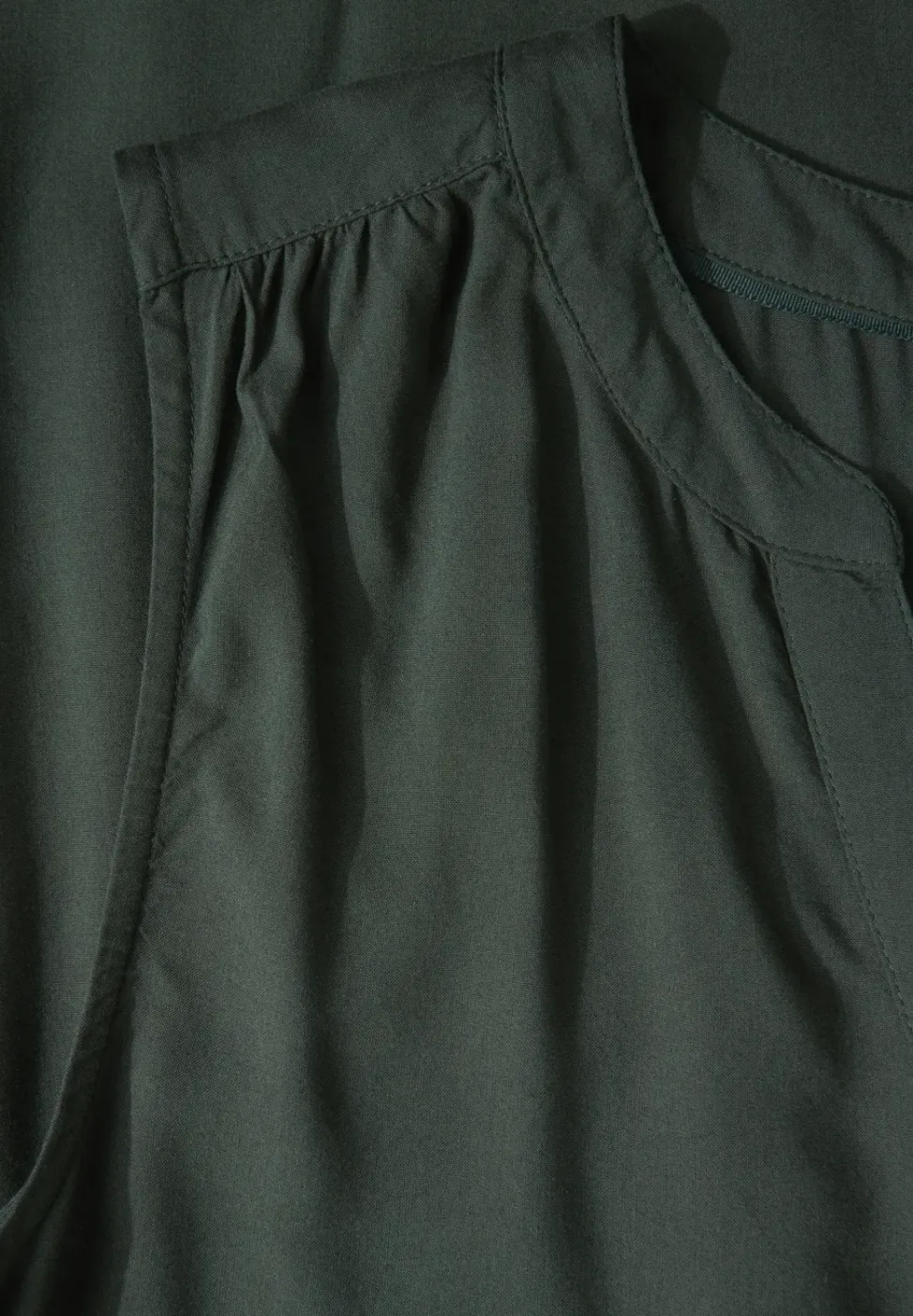 Split Neck Blusentop