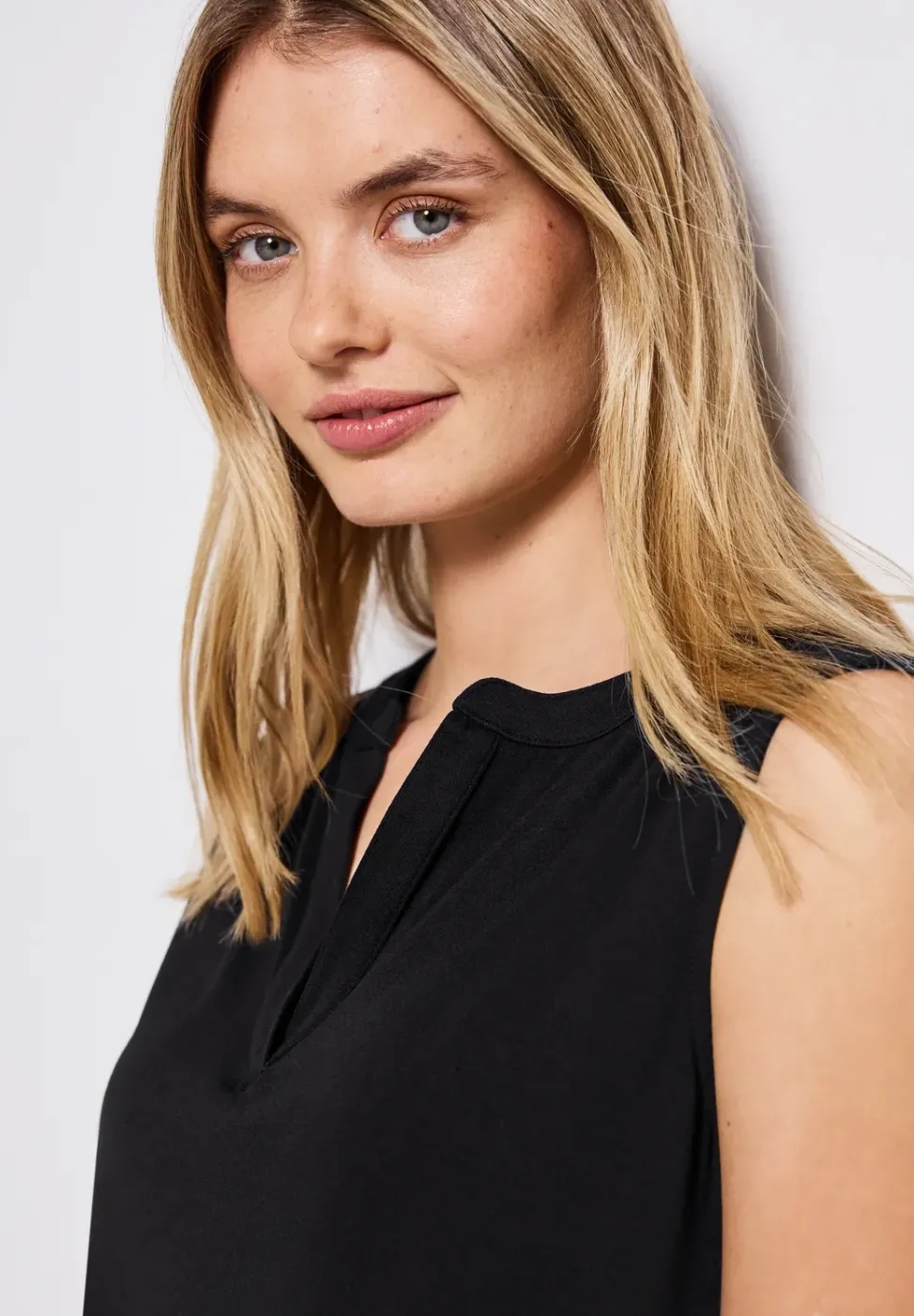 Split Neck Jersey-Top