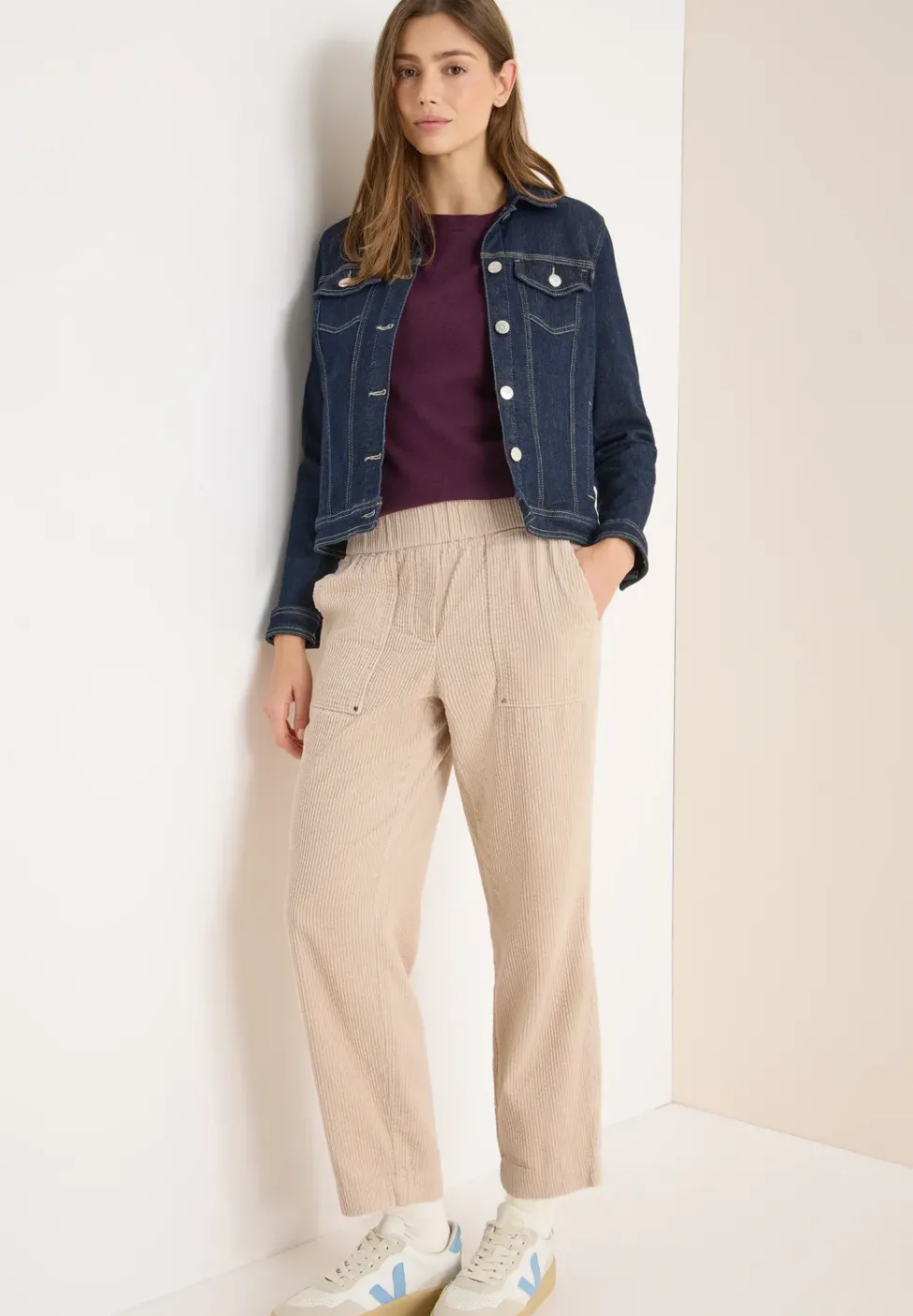 Sportive Loose Fit Cordhose
