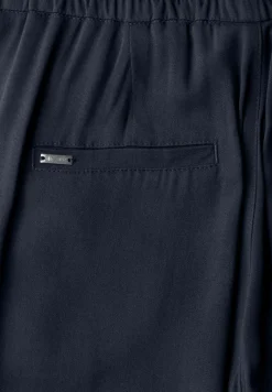 Straight Leg Hose