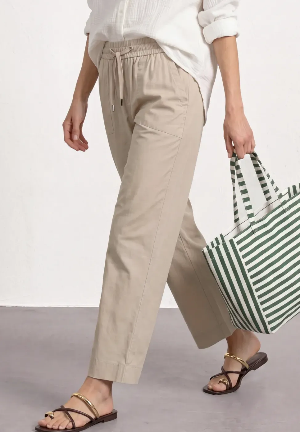 Straight Leg Hose mit Turn-Up-Detail