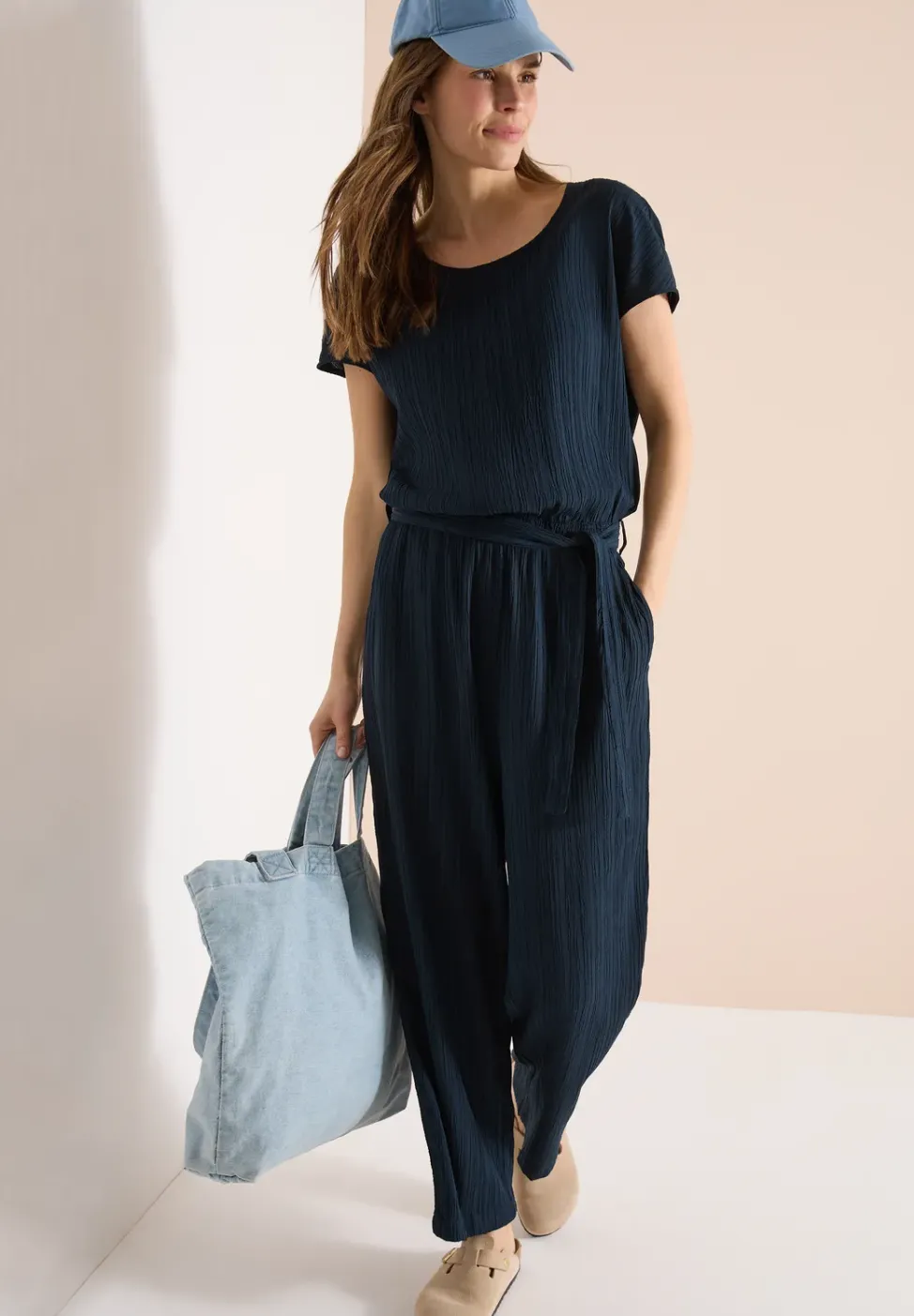 Straight Leg Jumpsuit mit Struktur