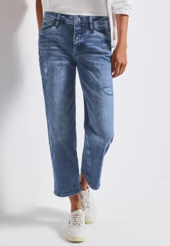 Straight Leg Destroyed Jeans