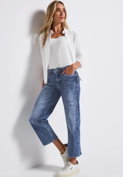 Straight Leg Destroyed Jeans