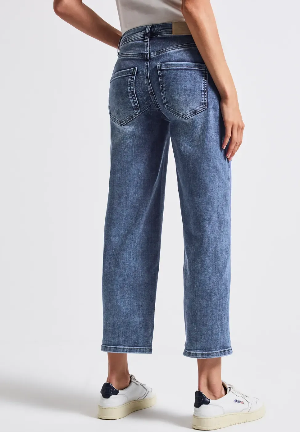 Straight Leg Destroyed Jeans