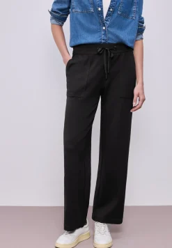 Straight Leg Hose