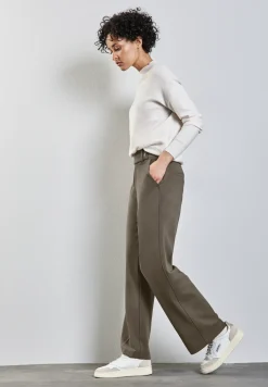 Straight Leg Hose
