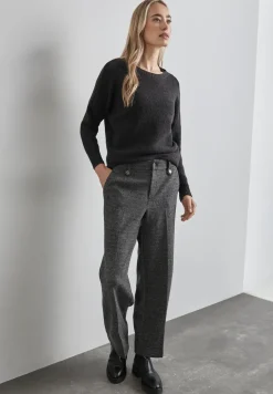 Straight Leg Hose
