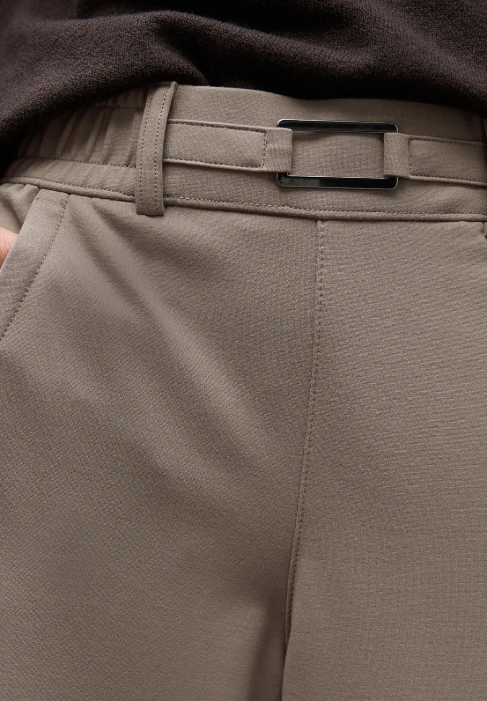 Straight Leg Hose mit Detail