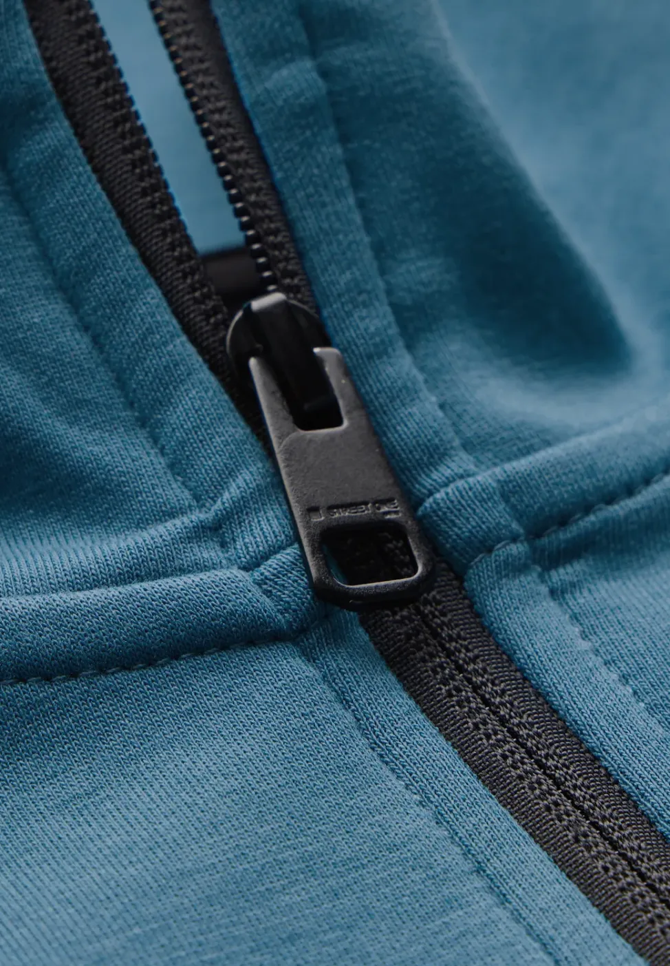 Stretch Halfzip Sweater