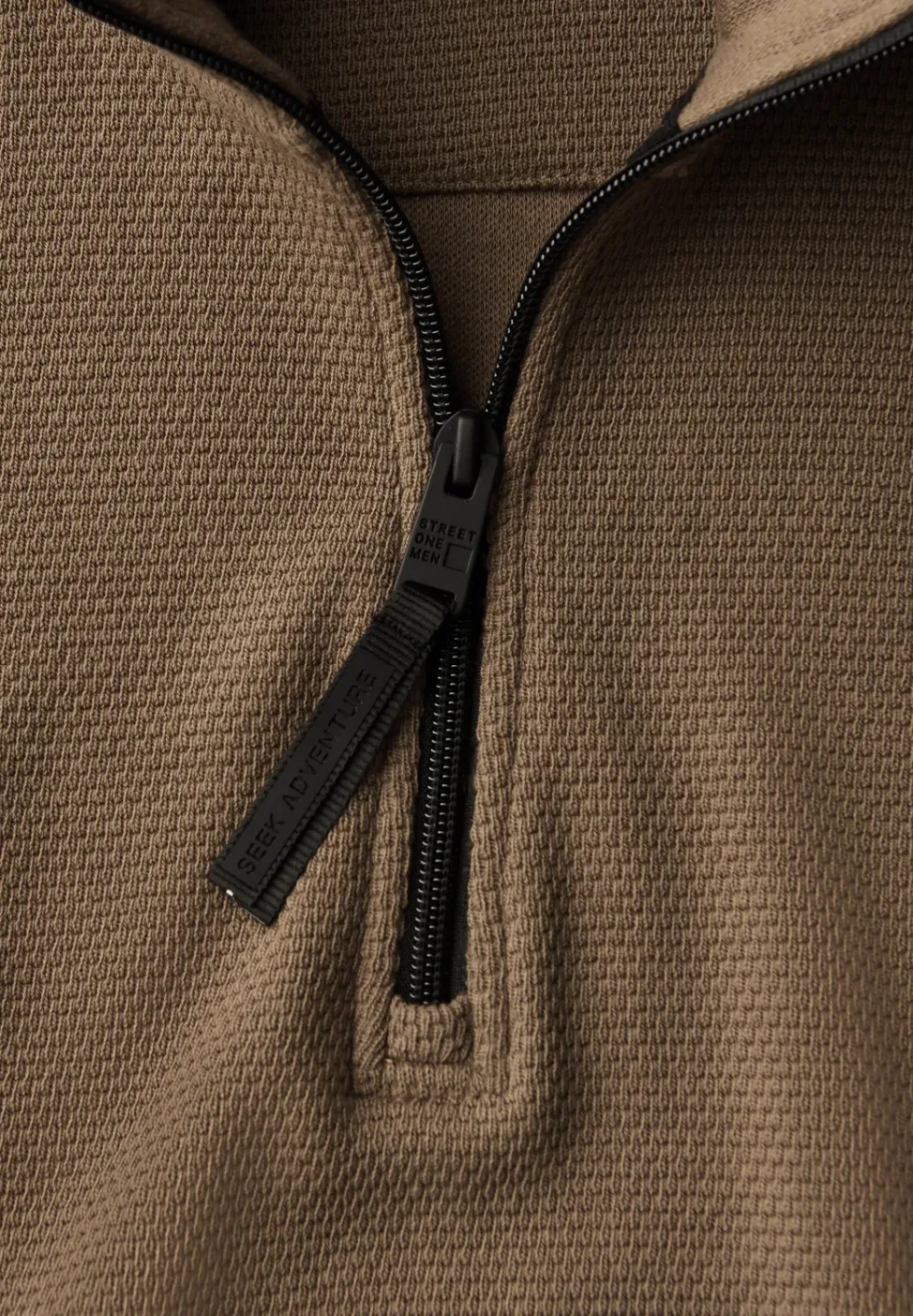 Strukturpullover mit Troyer