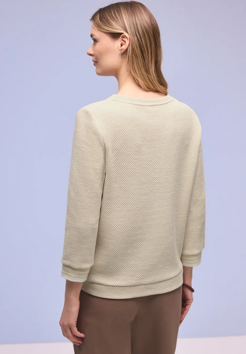 Strukturshirt mit Details