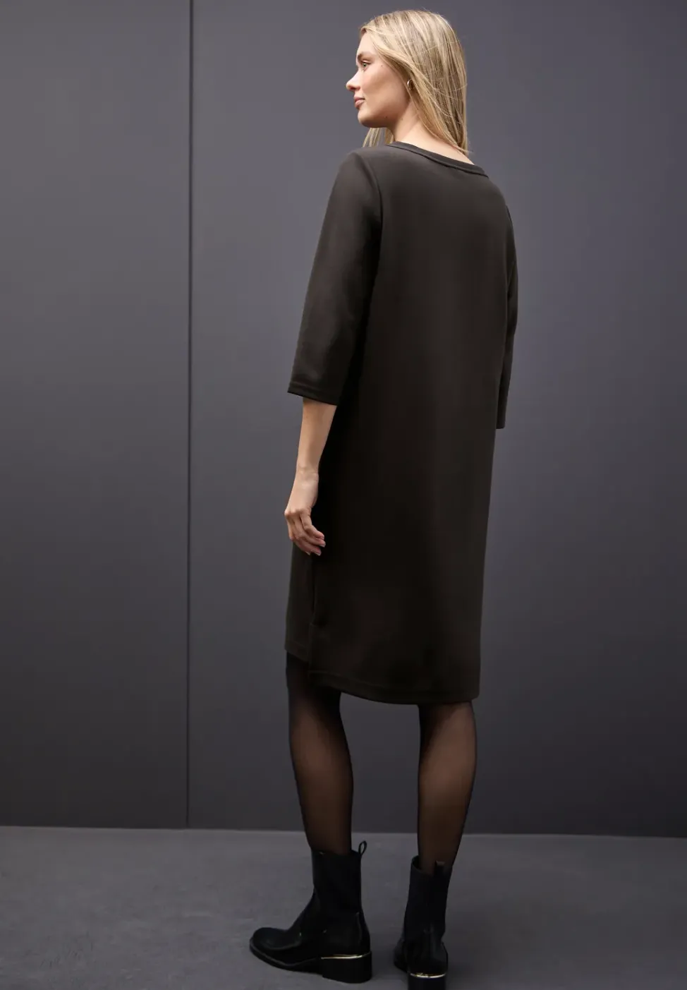 Sweat-Kleid mit Schlitzen