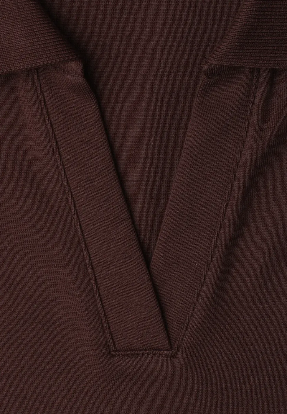 Top in Rippstruktur mit Polokragen