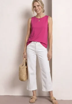 Top mit Rundhals und Cut-Out-Detail