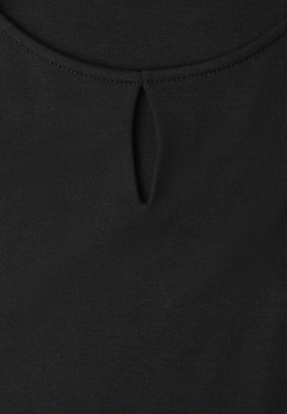 Top mit Rundhals und Cut-Out-Detail