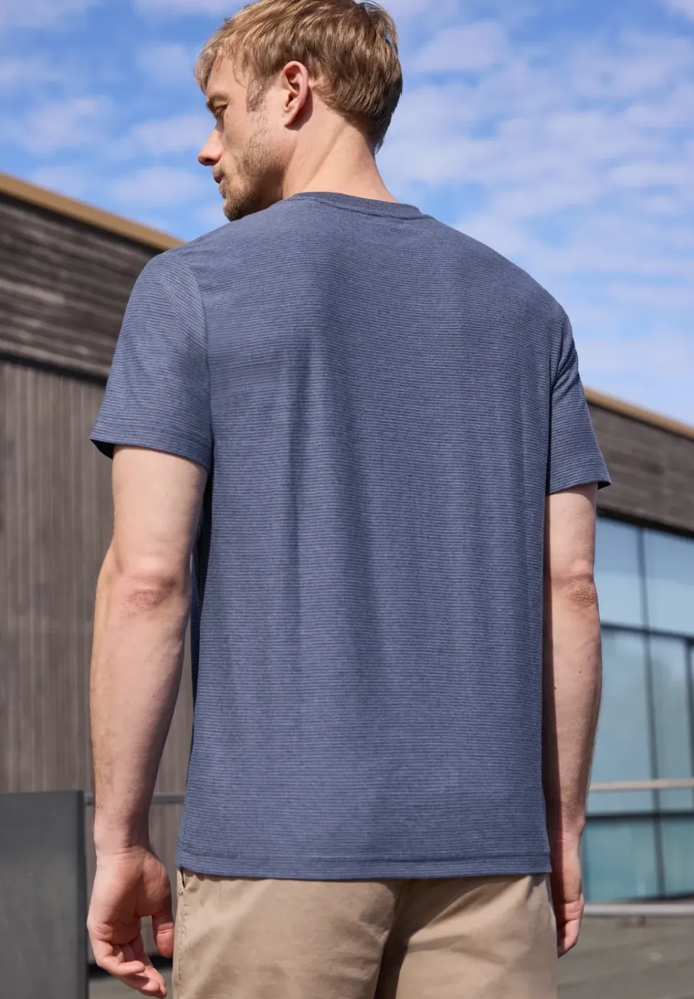 T-Shirt im Yarn Dye Streifen-Look