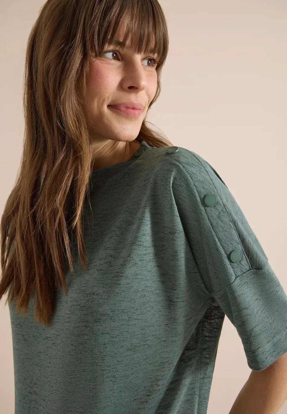 T-Shirt in Leinen-Optik mit Knöpfen