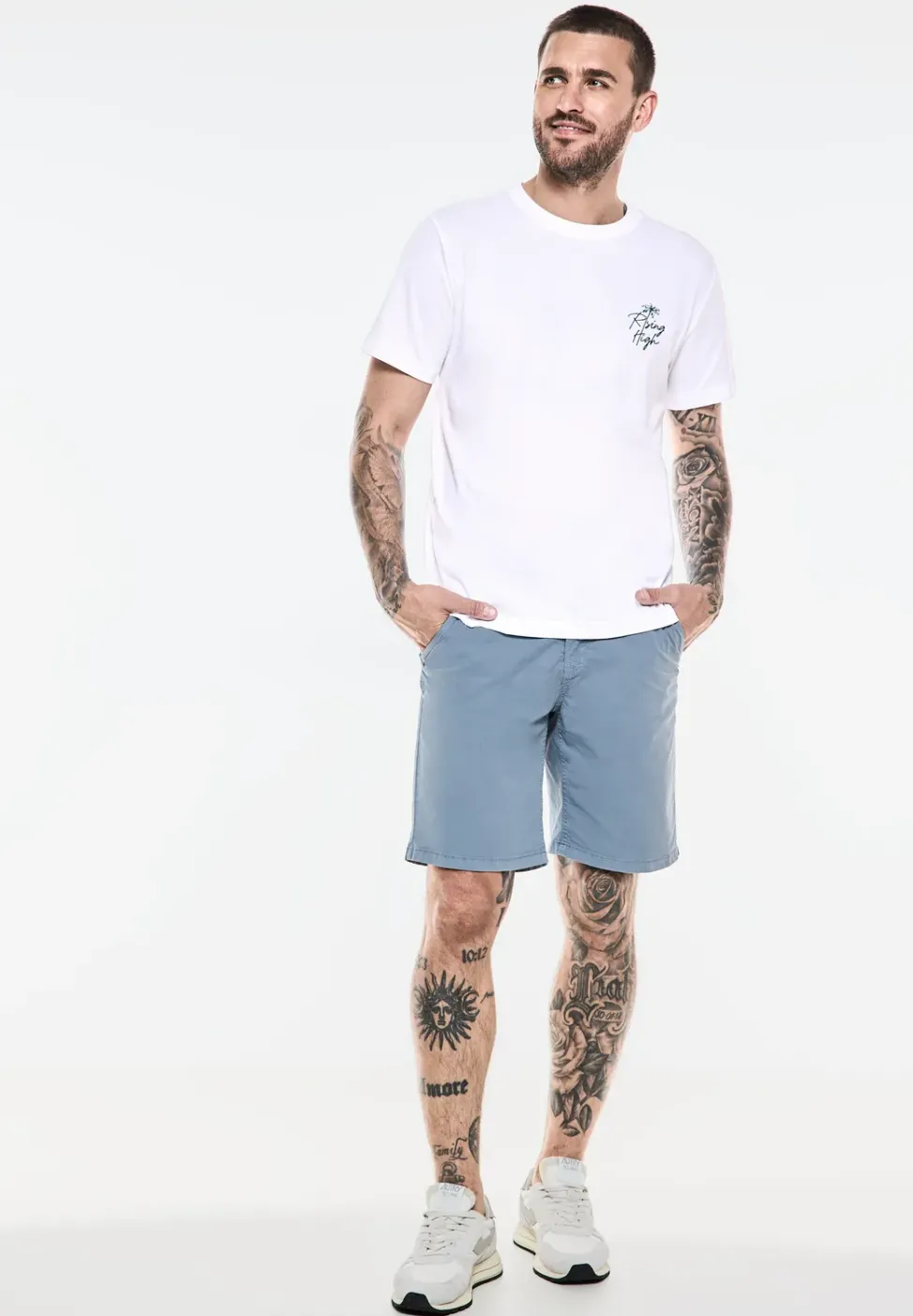 T-Shirt mit Brustprint