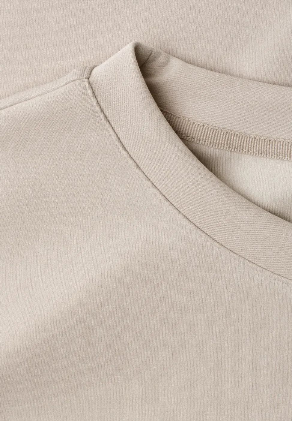 T-Shirt mit Rundhals im Silk-Look