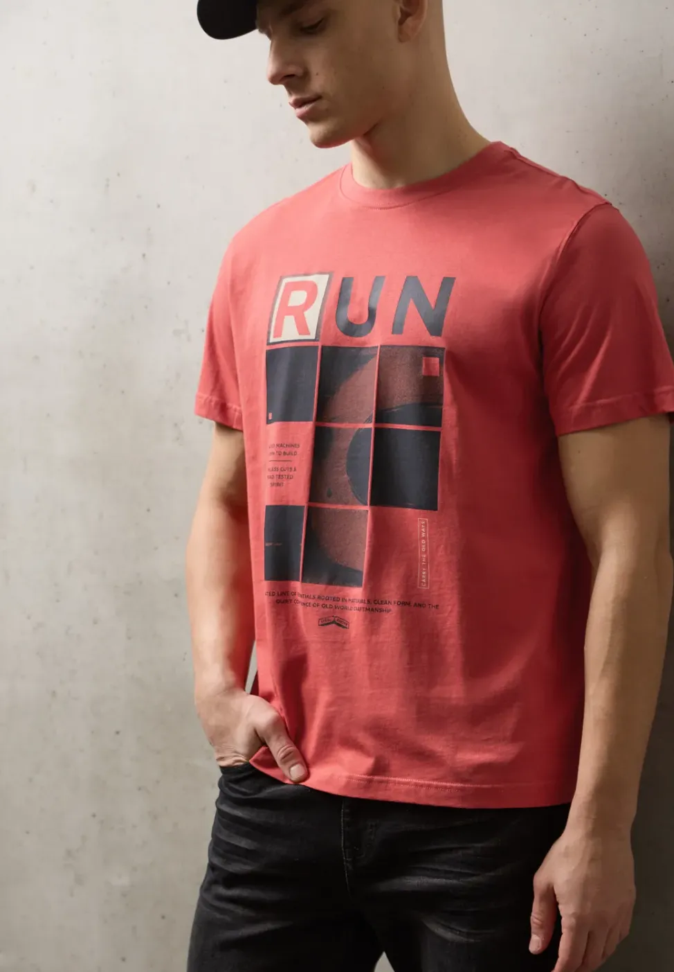 T-Shirt mit Rundhals und Artwork