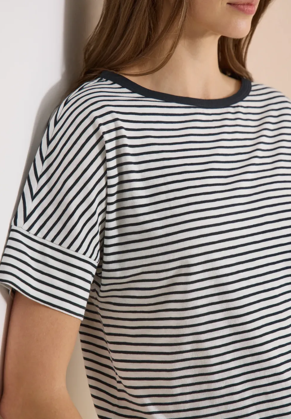 T-Shirt mit Rundhals und Streifen