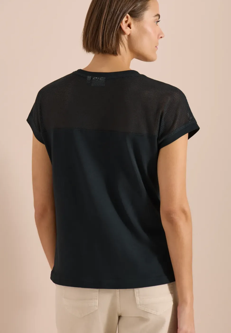 T-Shirt mit Boatneck und Mesh-Einsatz