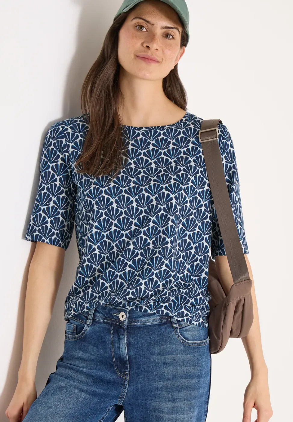 T-Shirt mit Rundhals und Muschelprint