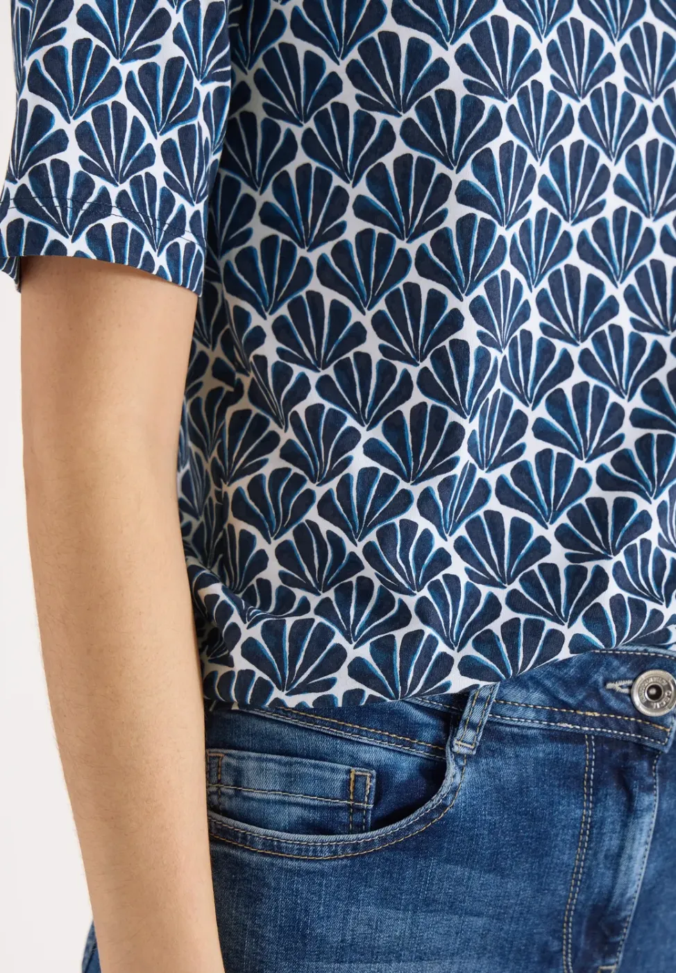 T-Shirt mit Rundhals und Muschelprint