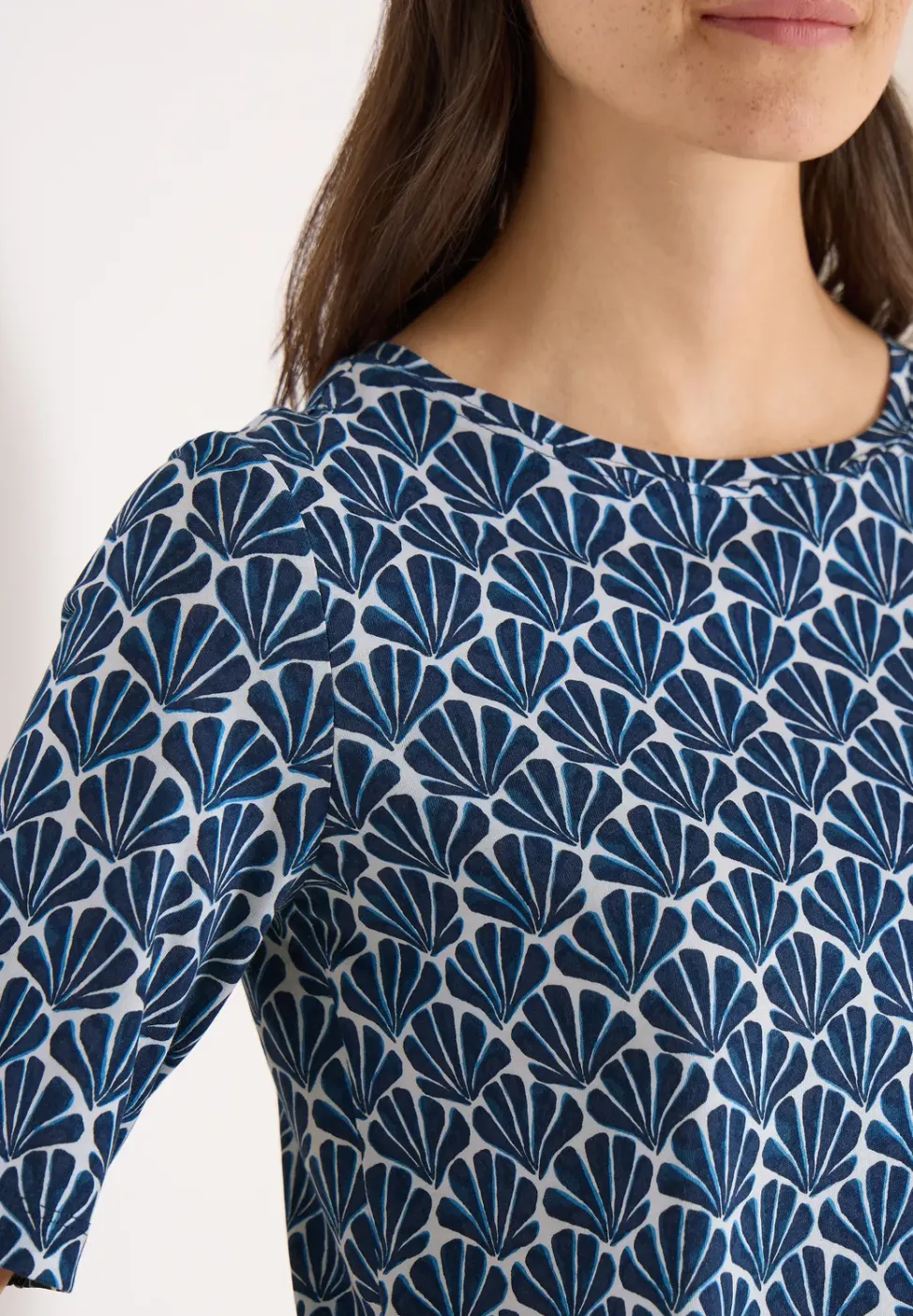 T-Shirt mit Rundhals und Muschelprint