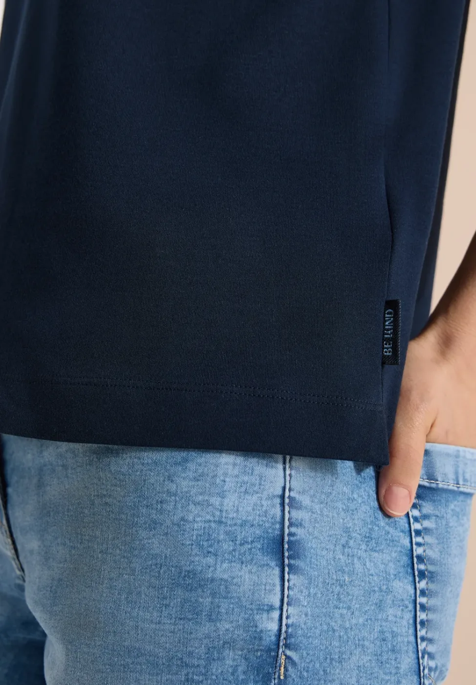 T-Shirt mit Rundhals und Print-Detail