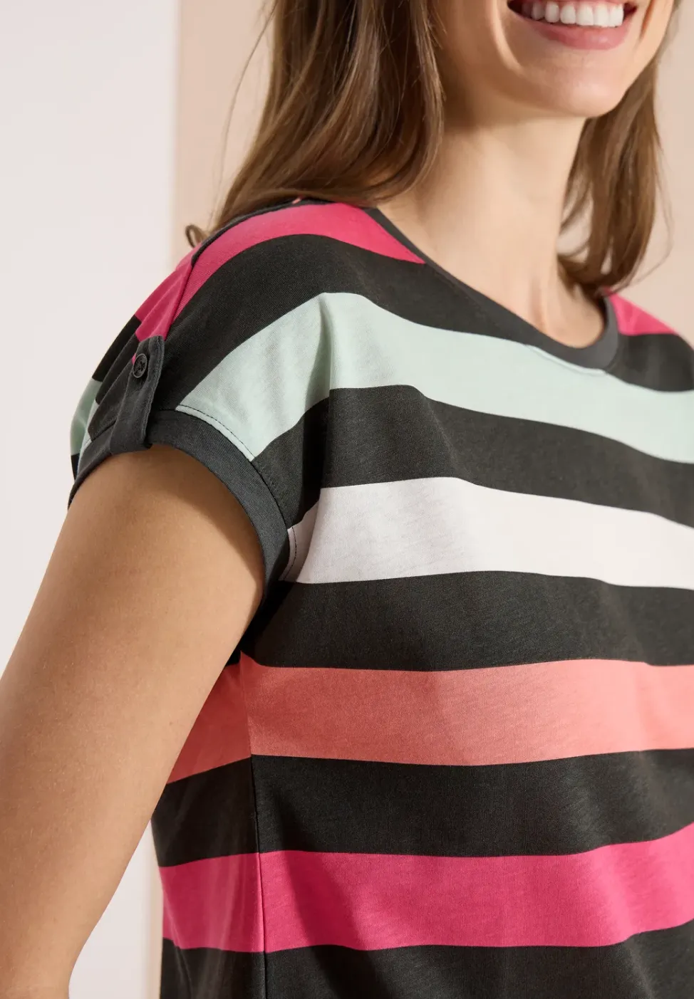 T-Shirt mit Rundhals und Turn-Up-Detail