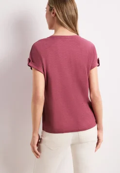T-Shirt mit Split Neck und Knopfdetails