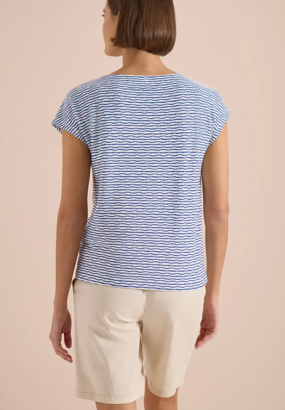 T-Shirt mit U-Boot-Ausschnitt und Streifen